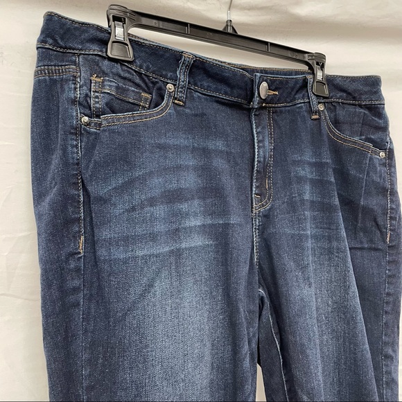 Lane Bryant Blue Jeans Size 16 - Picture 3 of 4